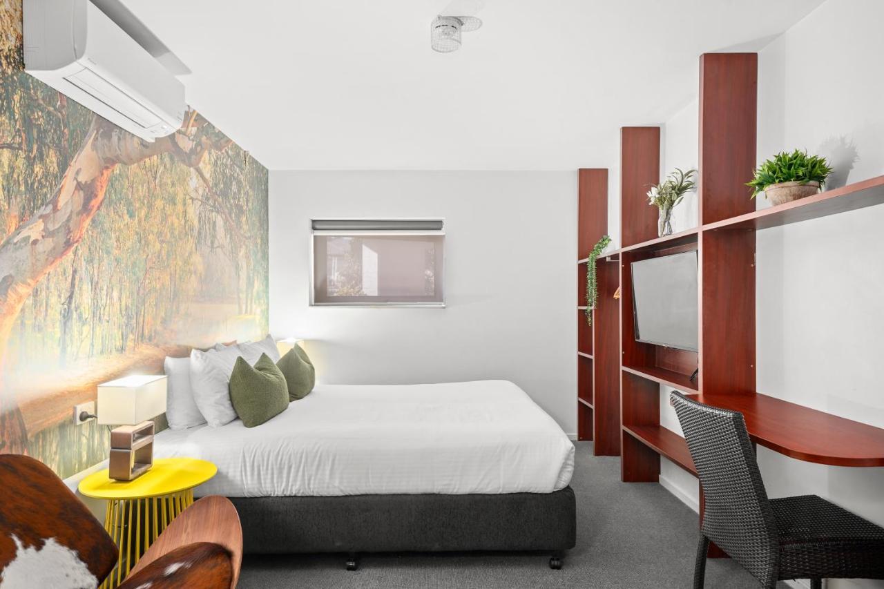 Grand Hotel And Studios Wyong Εξωτερικό φωτογραφία