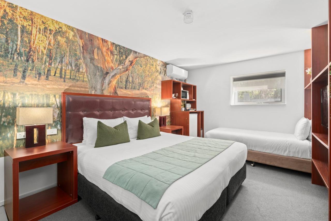 Grand Hotel And Studios Wyong Εξωτερικό φωτογραφία