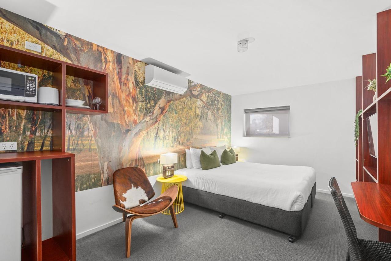 Grand Hotel And Studios Wyong Εξωτερικό φωτογραφία