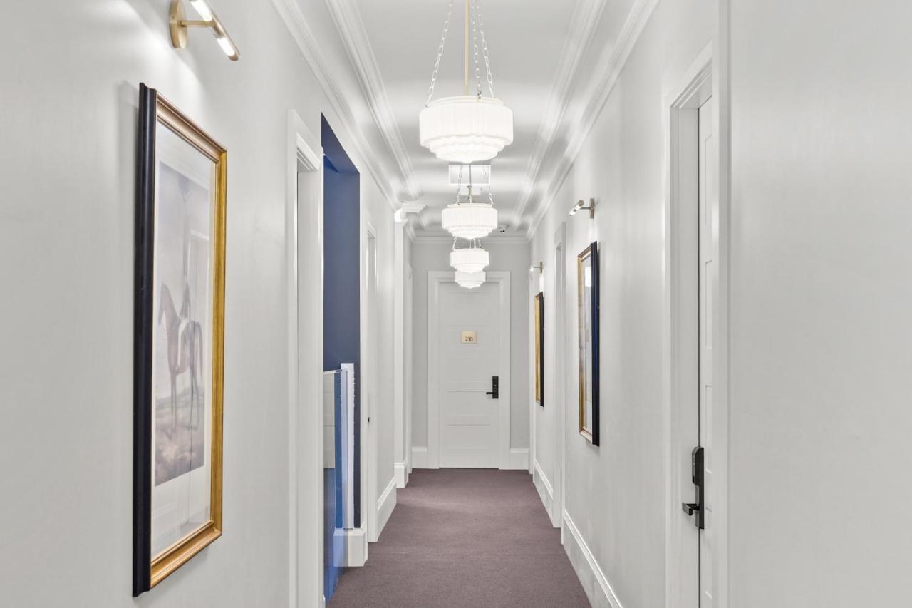 Grand Hotel And Studios Wyong Εξωτερικό φωτογραφία