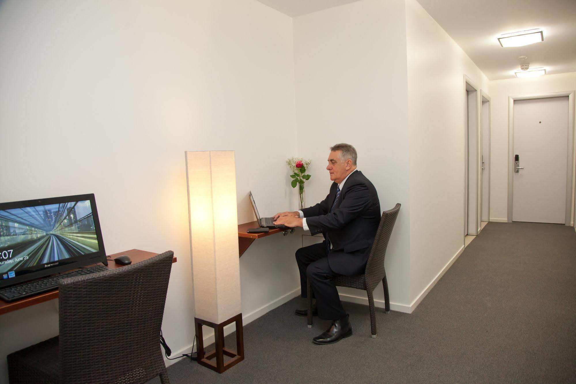 Grand Hotel And Studios Wyong Εξωτερικό φωτογραφία